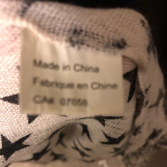 ⭐️Shimmery Scarf, white with black stars - Picture 3 of 4